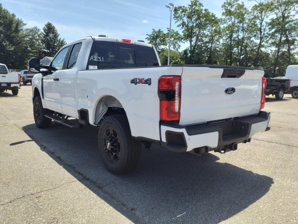 new 2024 Ford F-350 Super Duty car