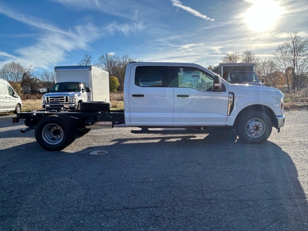 new 2024 Ford F-350 Super Duty car