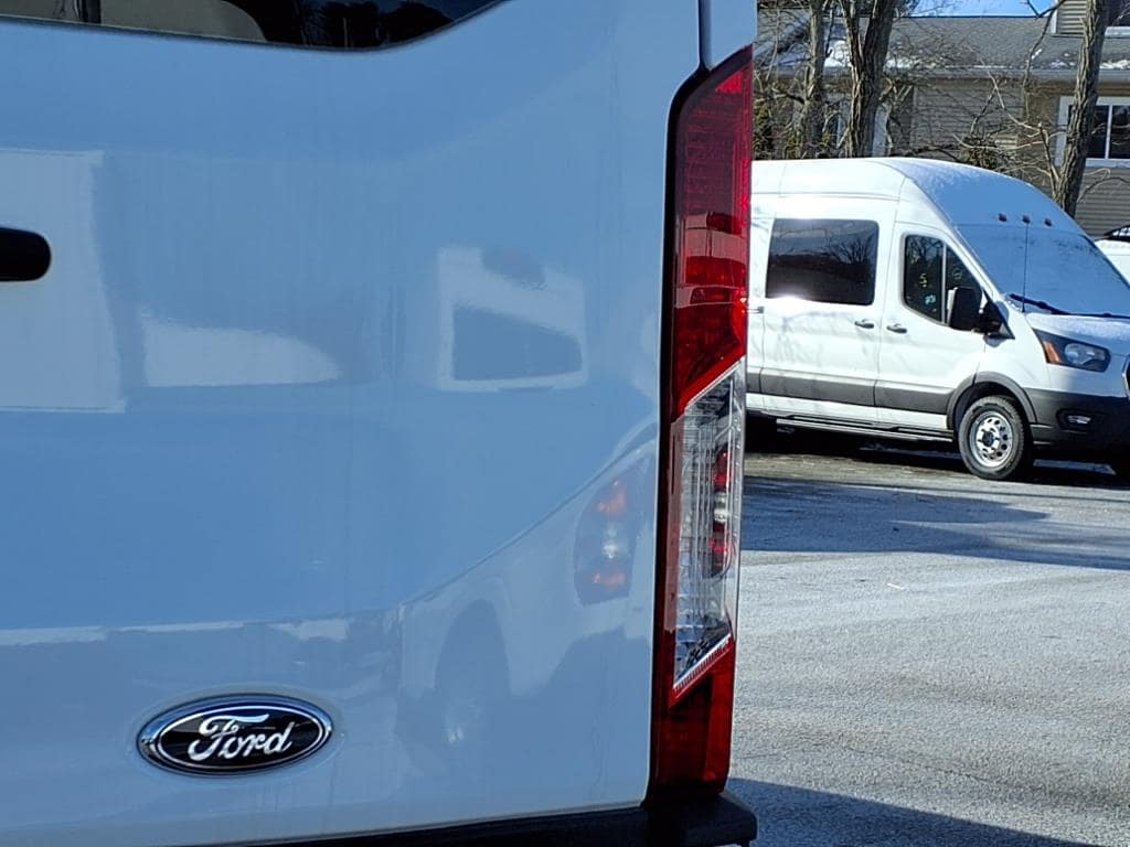 new 2024 Ford Transit T-350 car