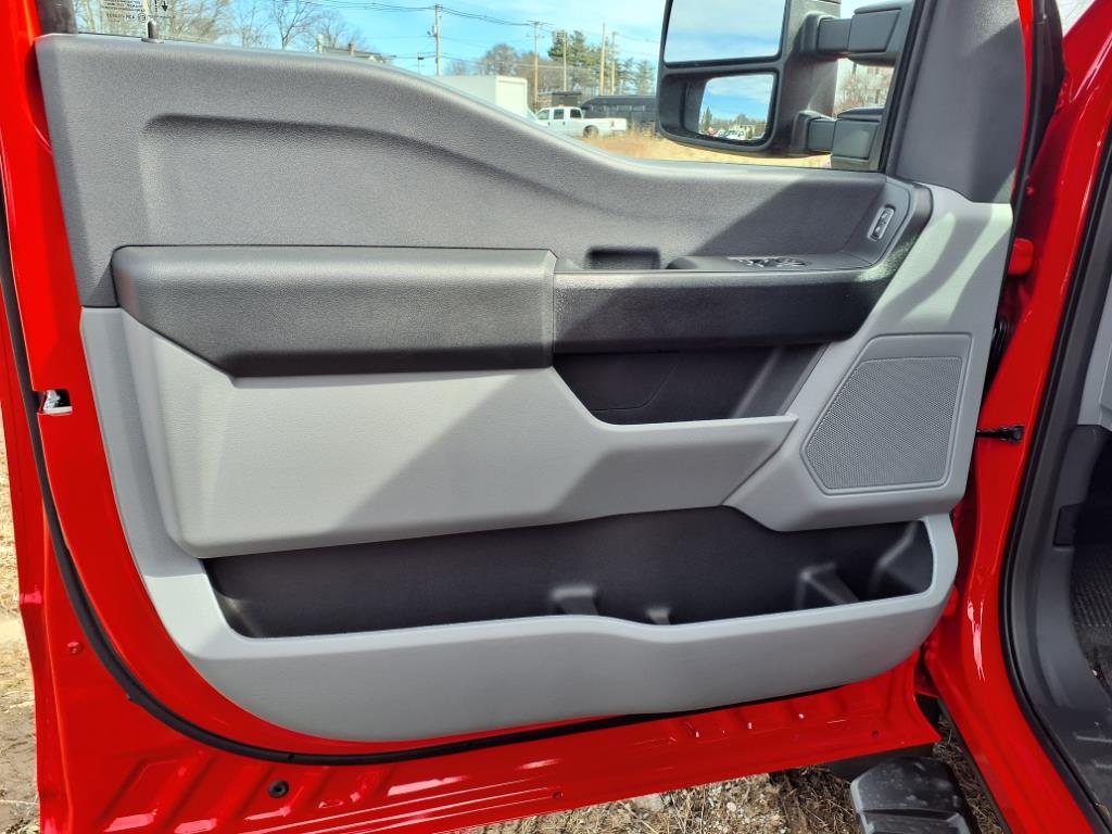 new 2024 Ford F600 Super Duty car