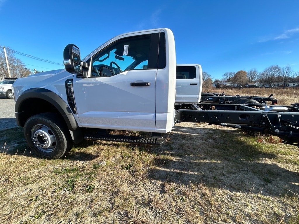 new 2024 Ford F600 Super Duty car