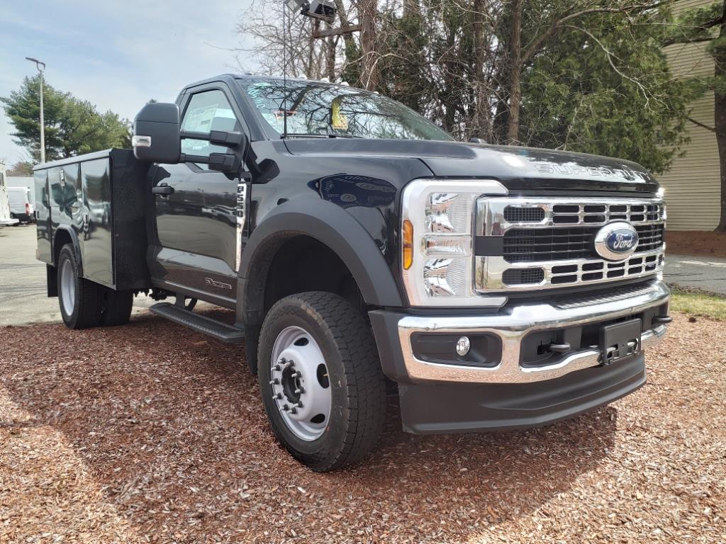 new 2024 Ford F-550 Super Duty car