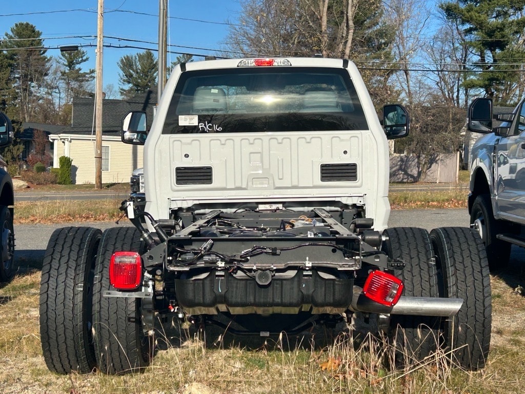 new 2024 Ford F600 Super Duty car