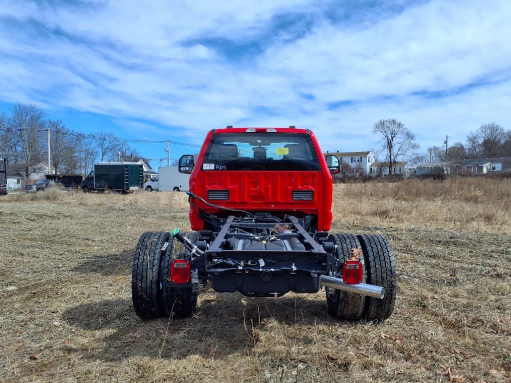new 2024 Ford F600 Super Duty car