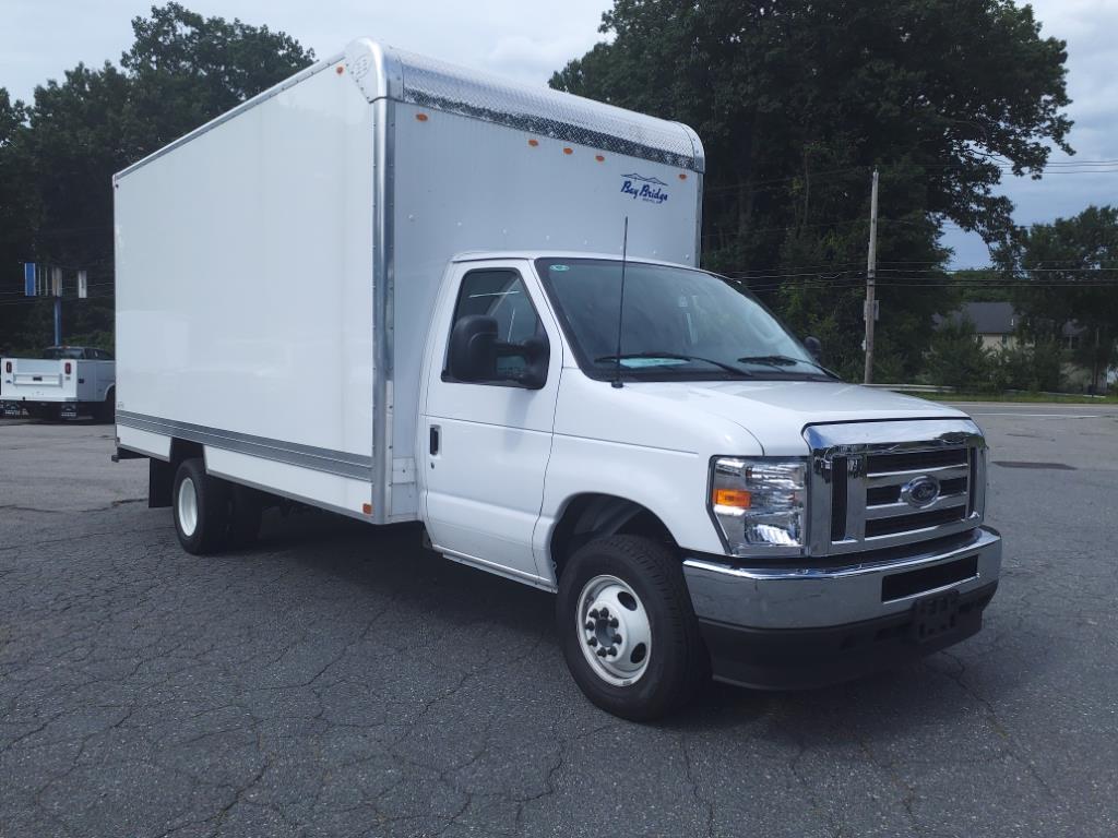 new 2025 Ford Econoline Super car