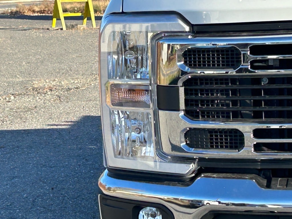 new 2024 Ford F-350 Super Duty car