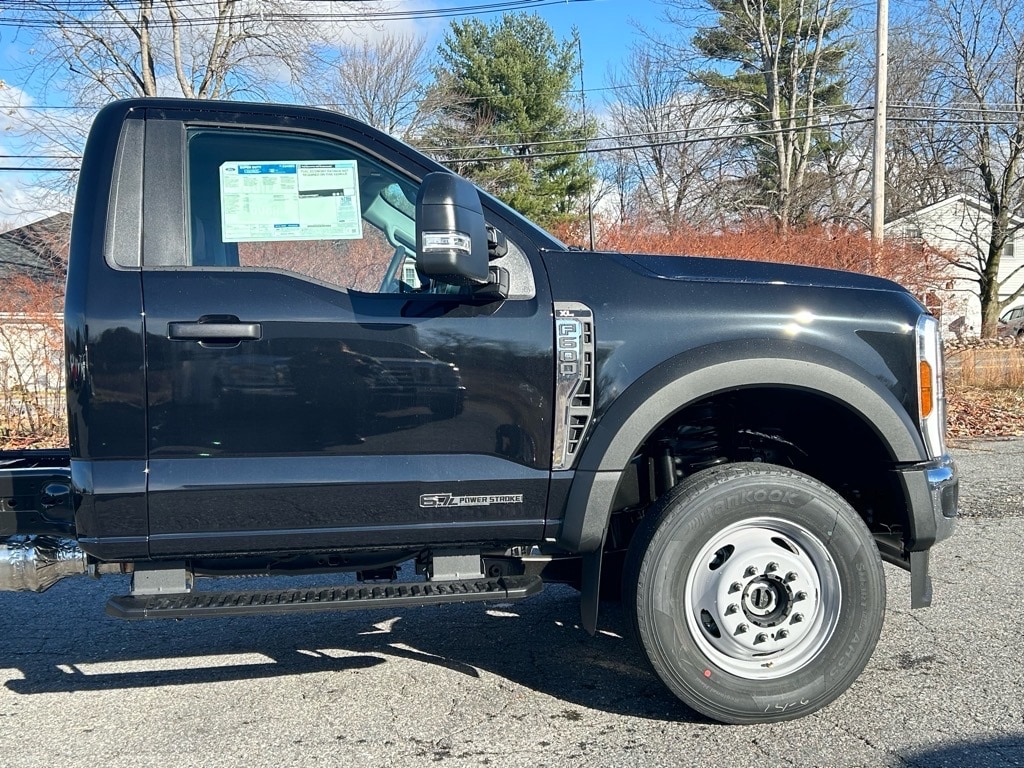 new 2024 Ford F600 Super Duty car