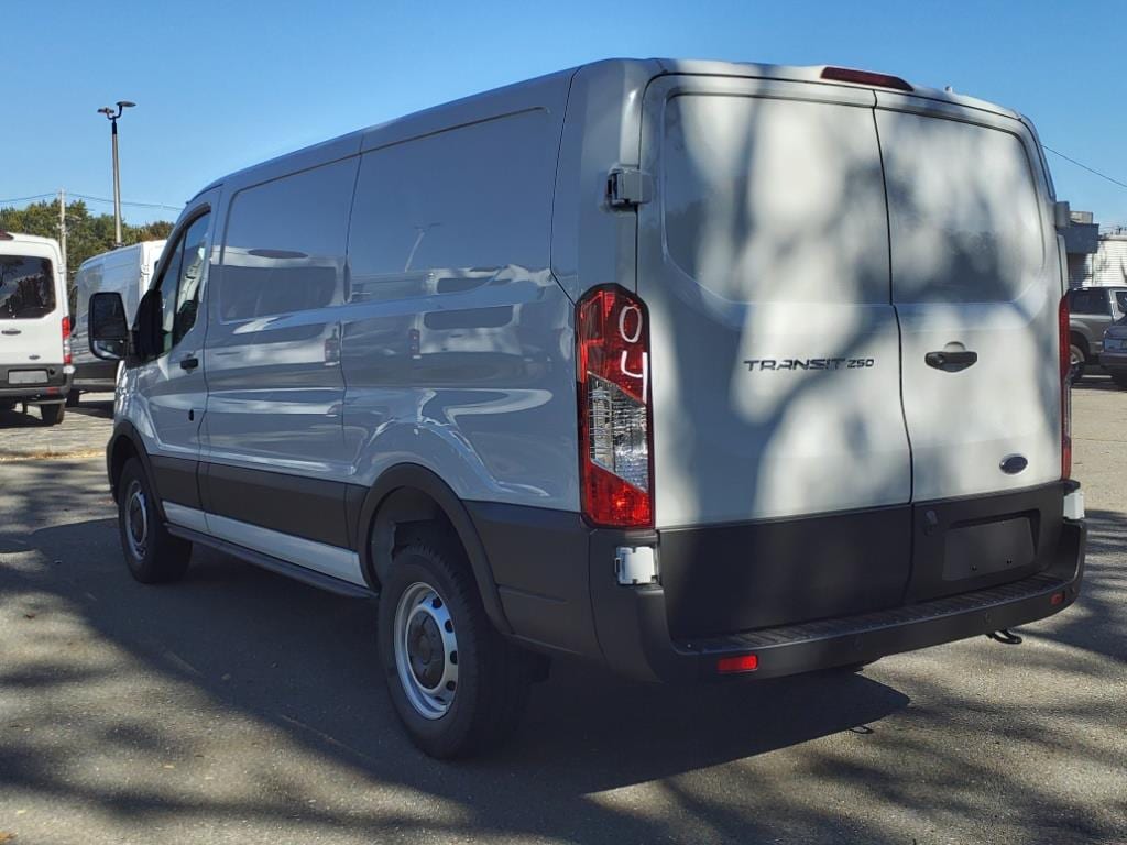 new 2024 Ford Transit T-250 car