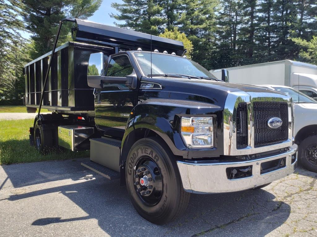 new 2025 Ford F750 Super Duty car