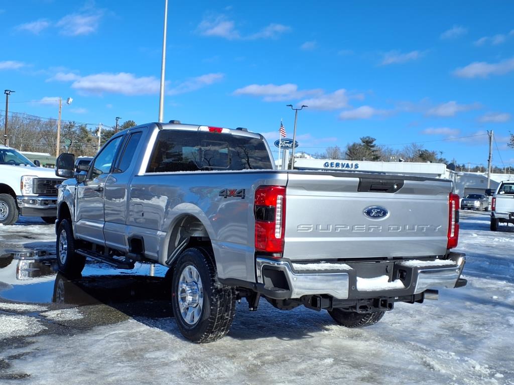 new 2024 Ford F-350 Super Duty car