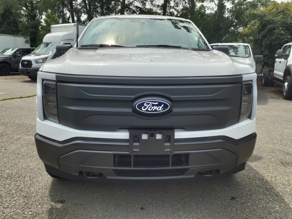 new 2024 Ford F150 Lightning car