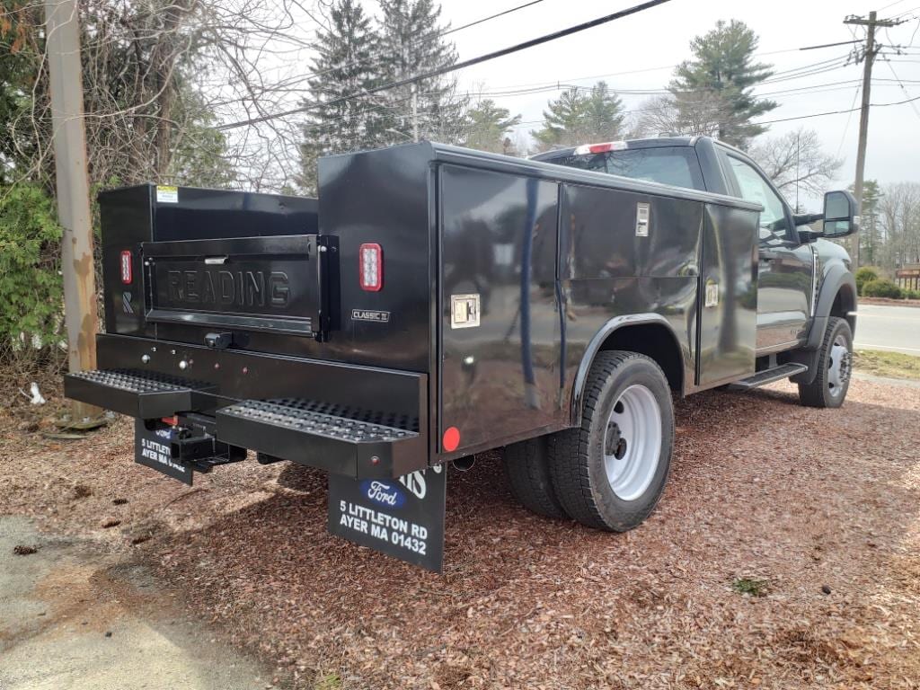 new 2024 Ford F-550 Super Duty car