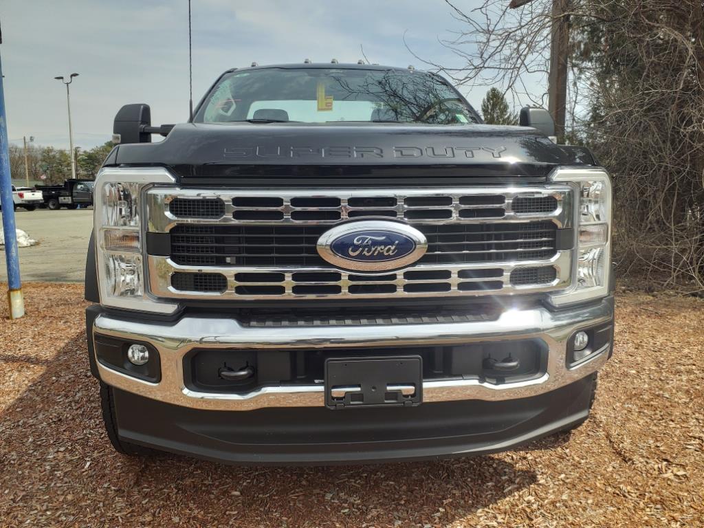 new 2024 Ford F-550 Super Duty car