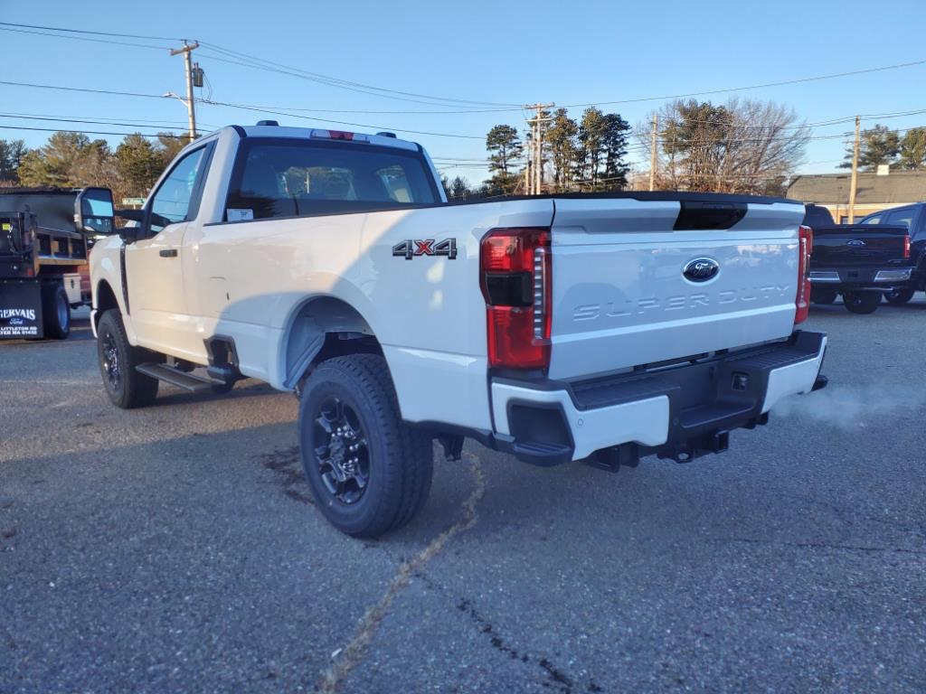 new 2024 Ford F-350 Super Duty car