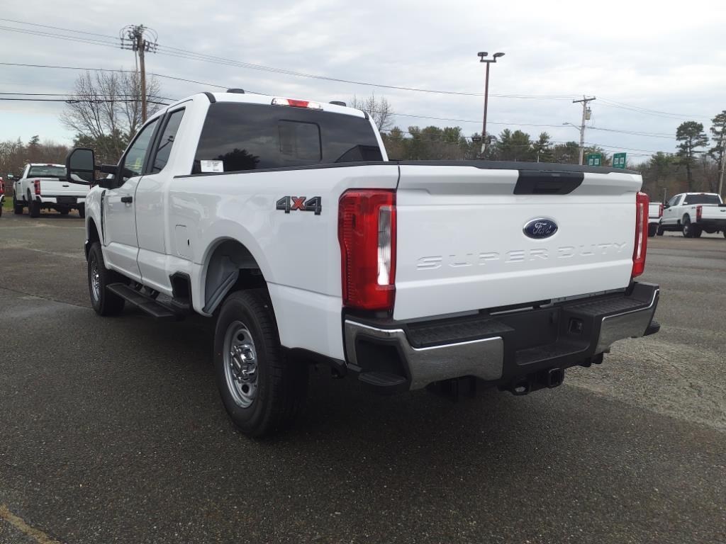 new 2024 Ford F-350 Super Duty car