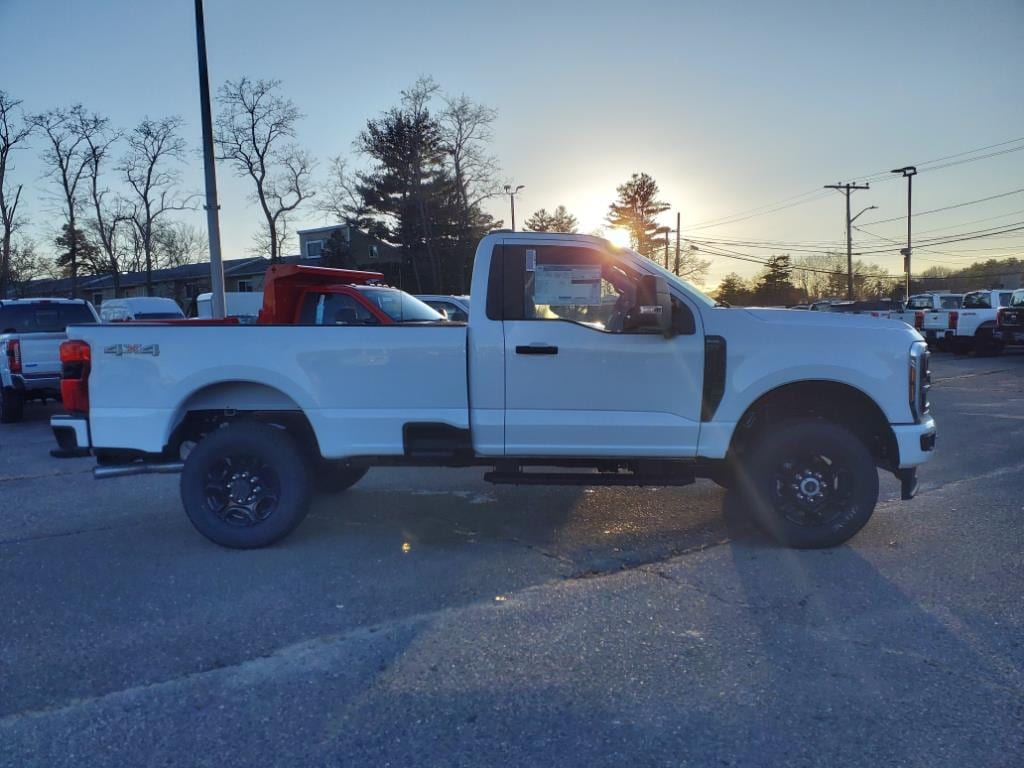 new 2024 Ford F-350 Super Duty car