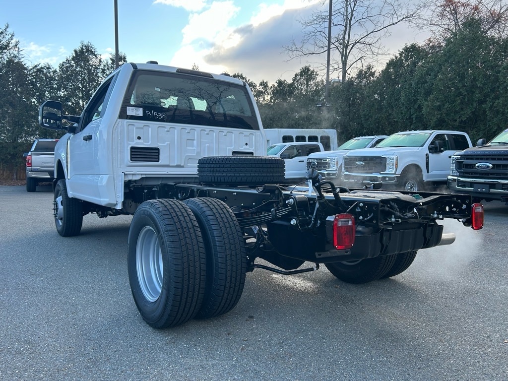 new 2024 Ford F-350 Super Duty car