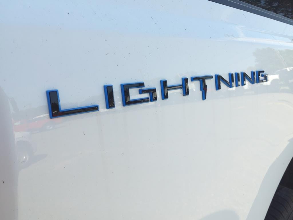 new 2024 Ford F150 Lightning car