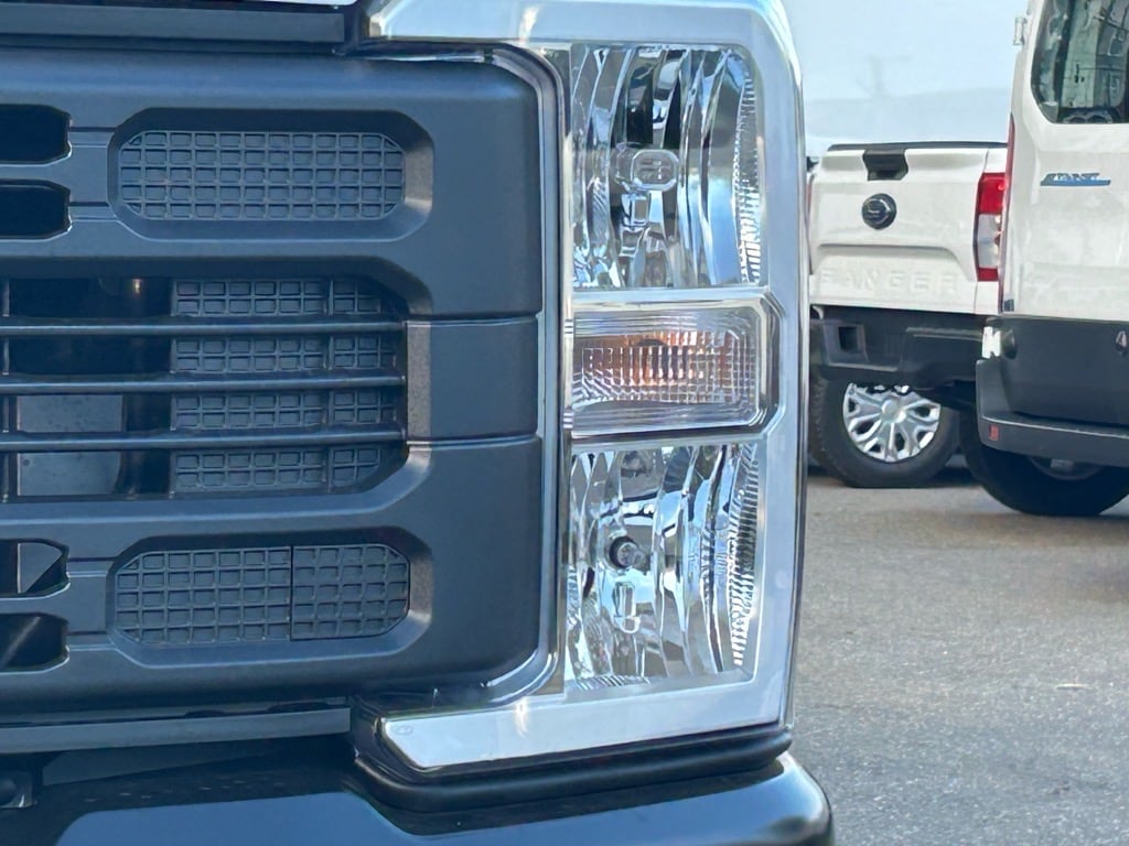 new 2024 Ford F-350 Super Duty car