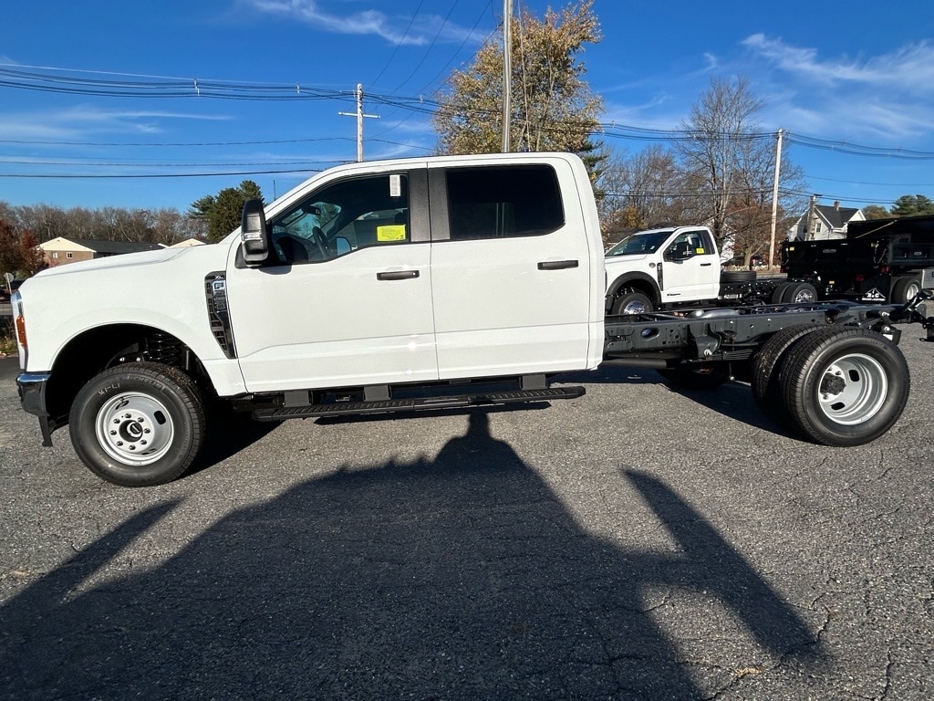 new 2024 Ford F-350 Super Duty car