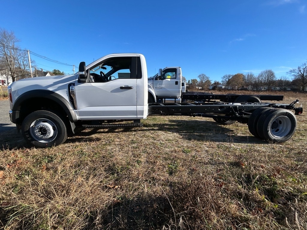 new 2024 Ford F600 Super Duty car