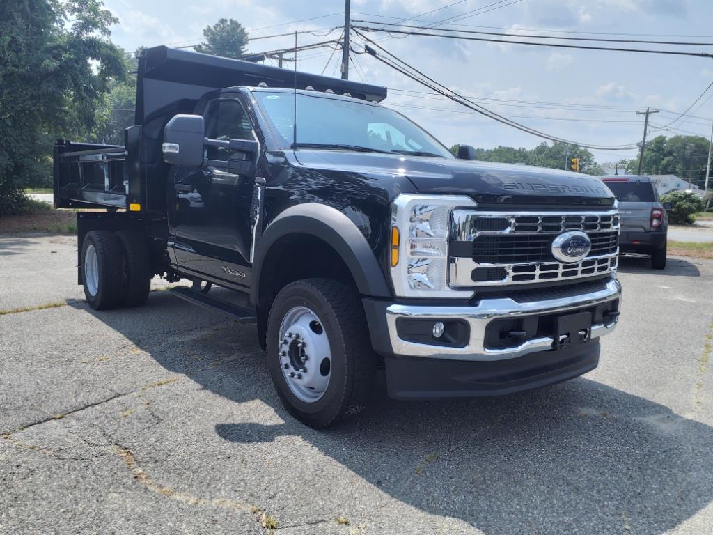 new 2024 Ford F-550 Super Duty car