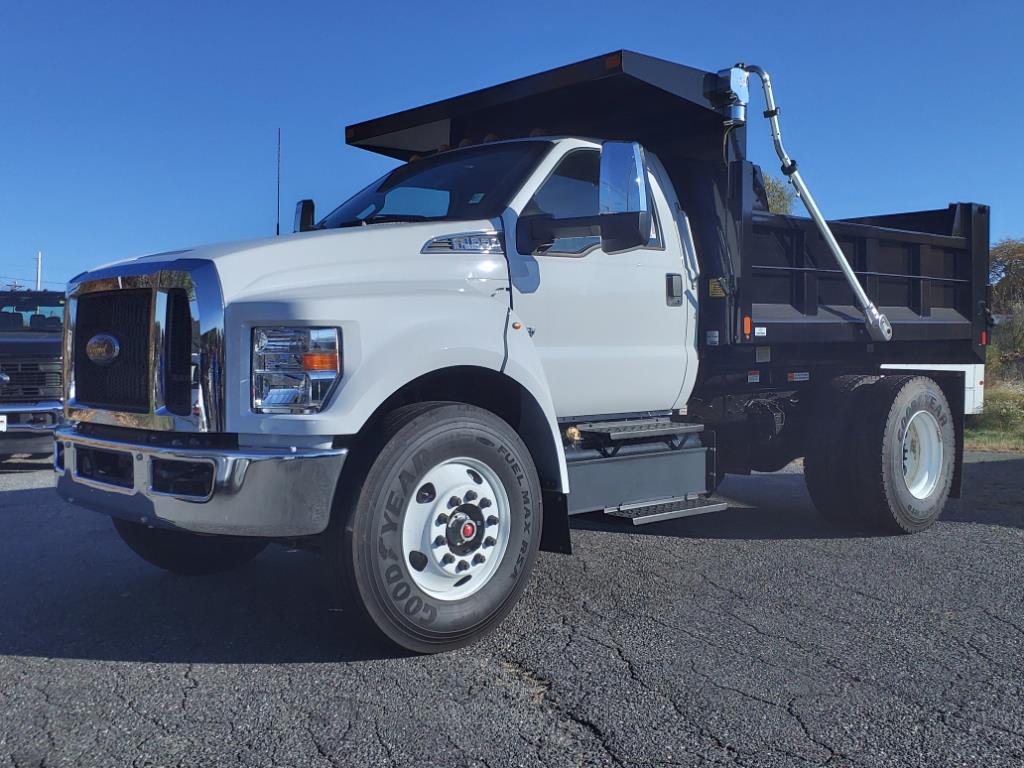 new 2025 Ford F650 Super Duty car