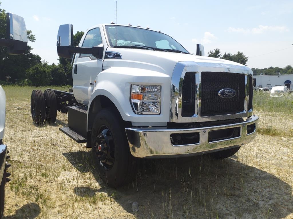 new 2025 Ford F750 Super Duty car