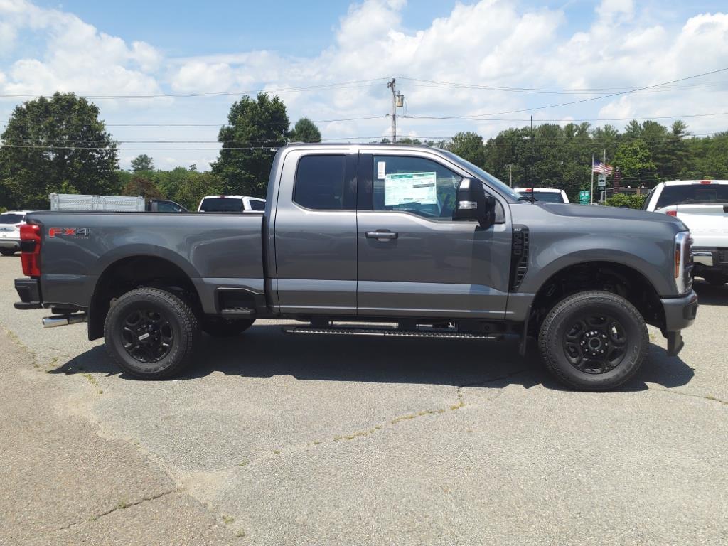 new 2024 Ford F-350 Super Duty car