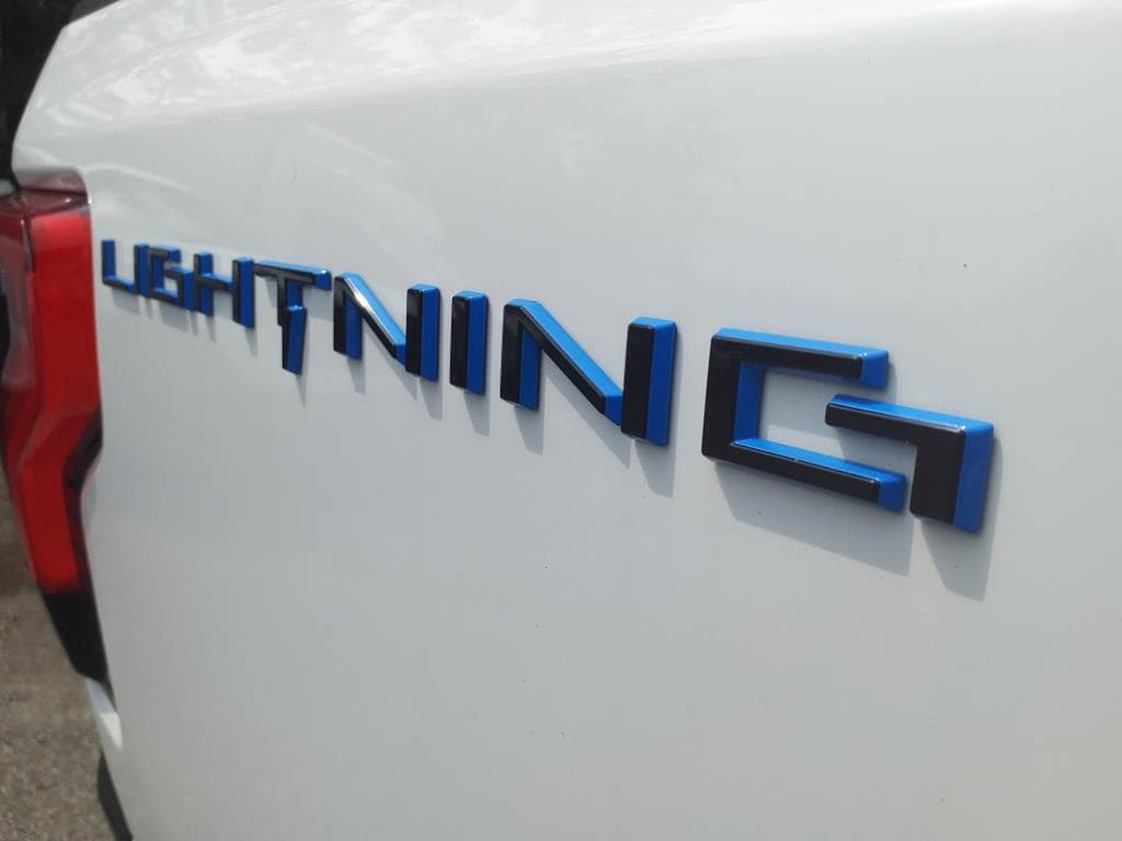 new 2024 Ford F150 Lightning car