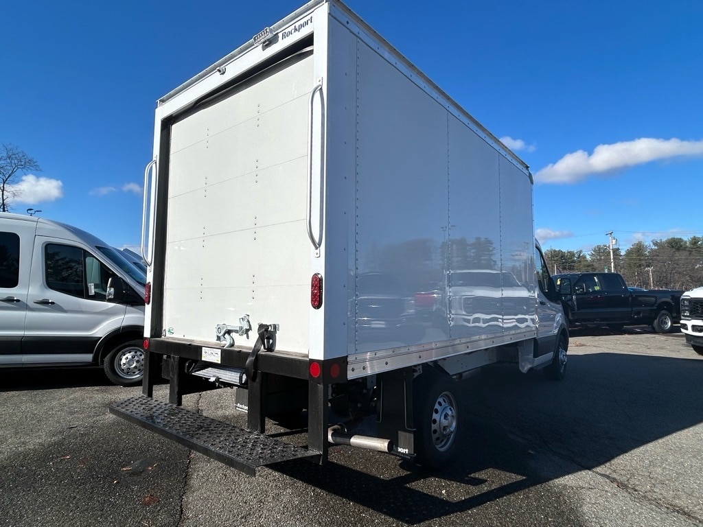 new 2024 Ford Transit T-350 car