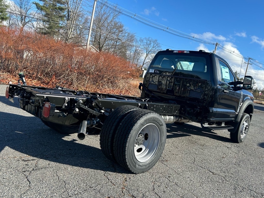 new 2024 Ford F600 Super Duty car