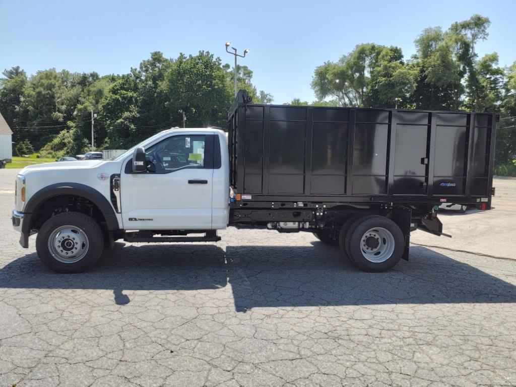 new 2024 Ford F600 Super Duty car