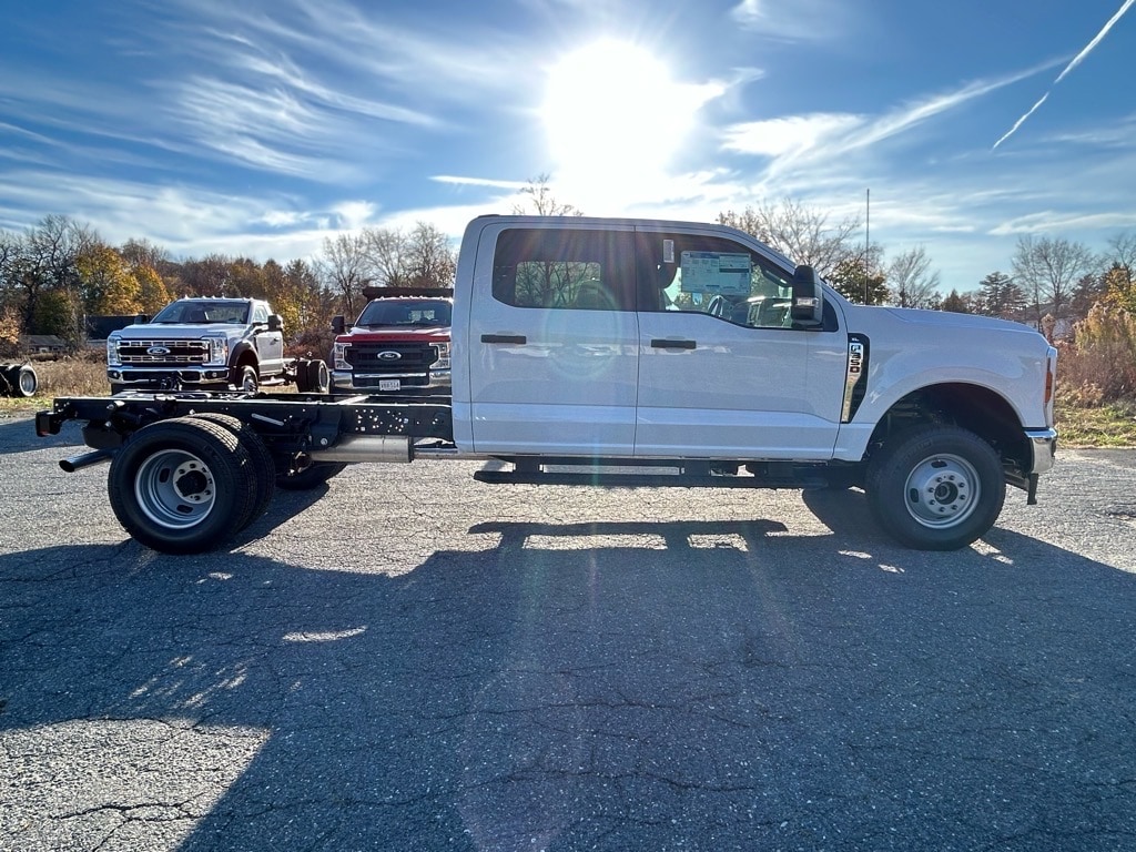 new 2024 Ford F-350 Super Duty car