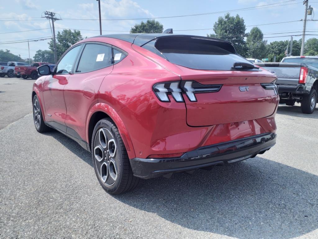 new 2024 Ford Mustang Mach-E car