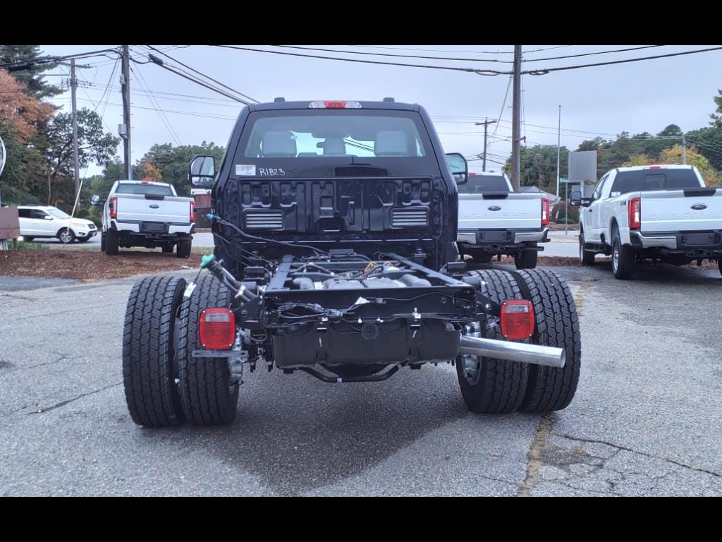 new 2024 Ford F600 Super Duty car