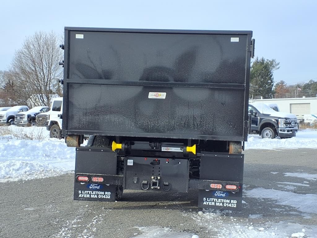 new 2024 Ford F600 Super Duty car