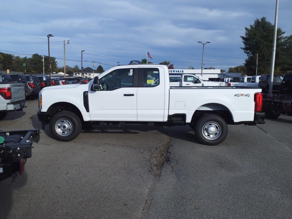 new 2024 Ford F-350 Super Duty car