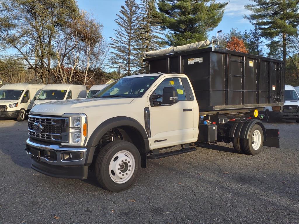 new 2023 Ford F-550 Super Duty car