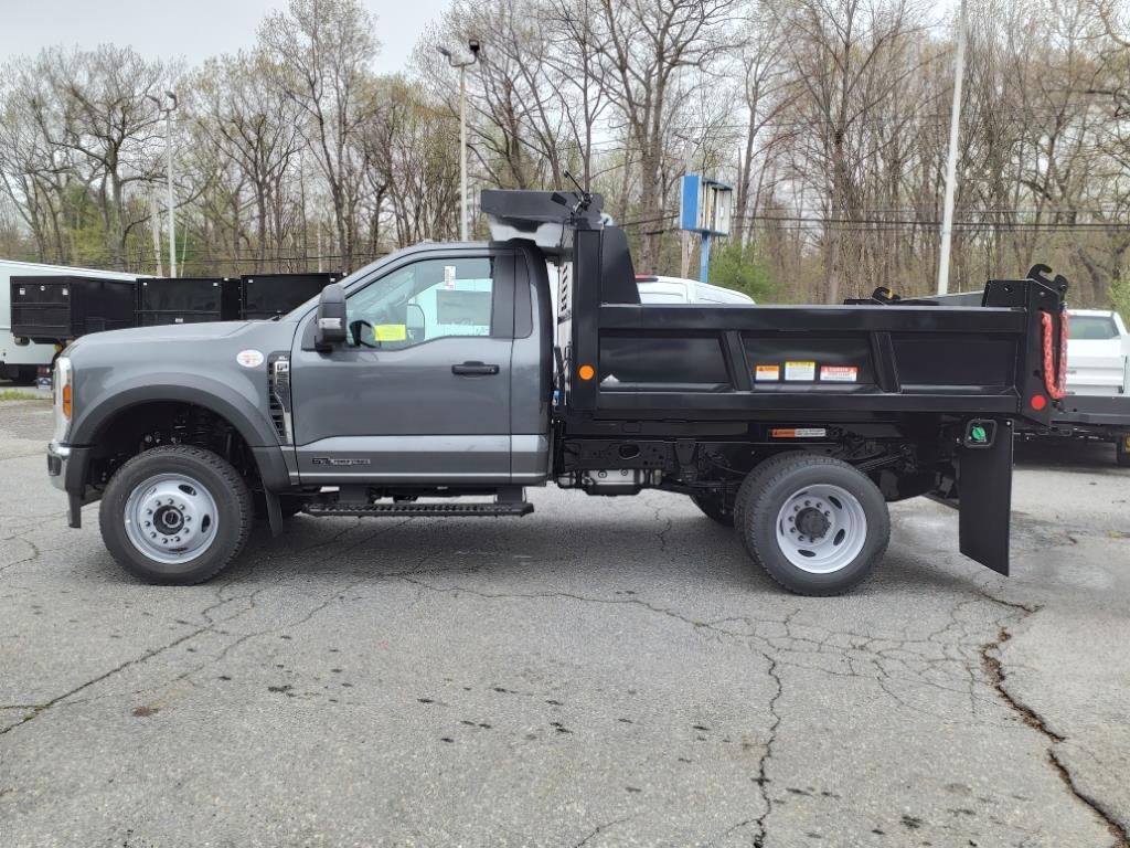 new 2024 Ford F-550 Super Duty car