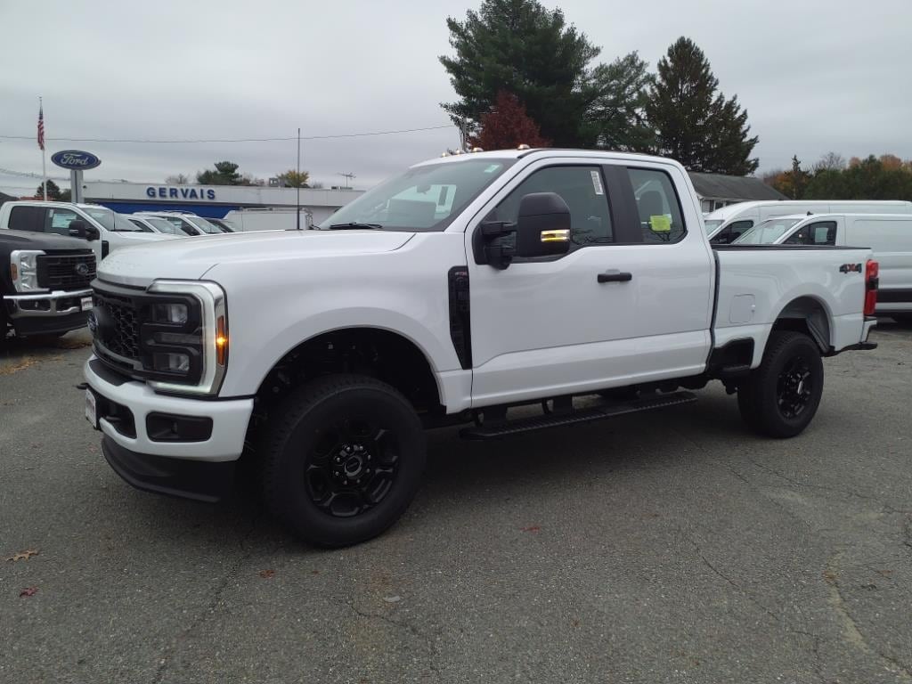 new 2024 Ford F-350 Super Duty car