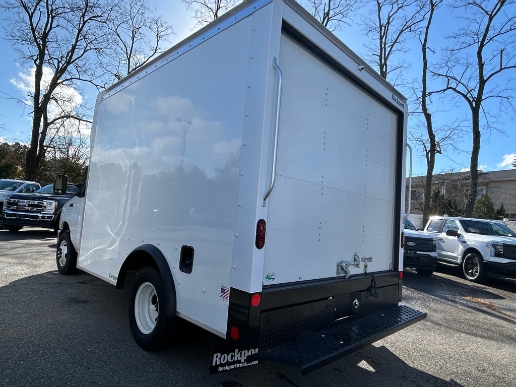 new 2025 Ford E350 Super Duty car