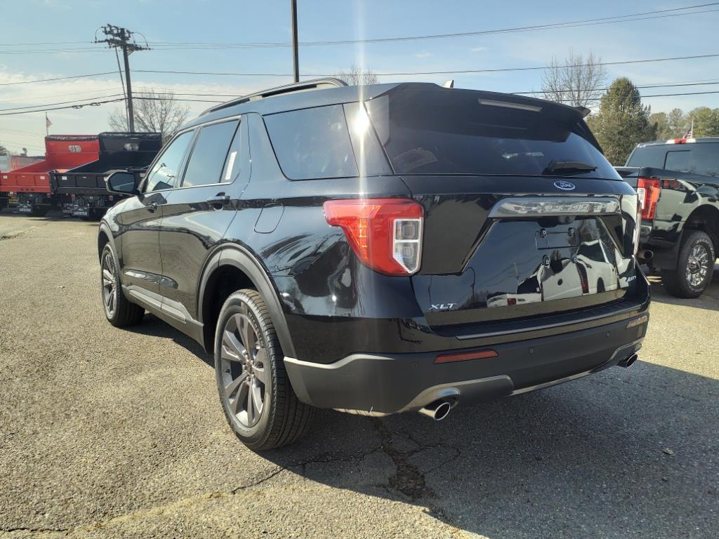 new 2024 Ford Explorer car