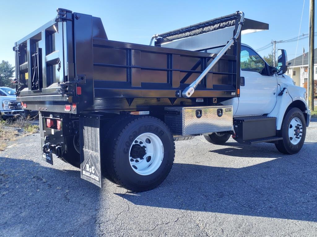 new 2025 Ford F650 Super Duty car