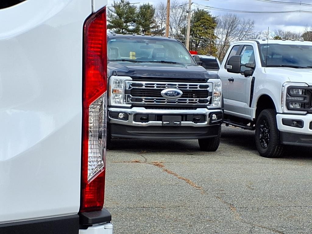 new 2024 Ford Transit T-250 car