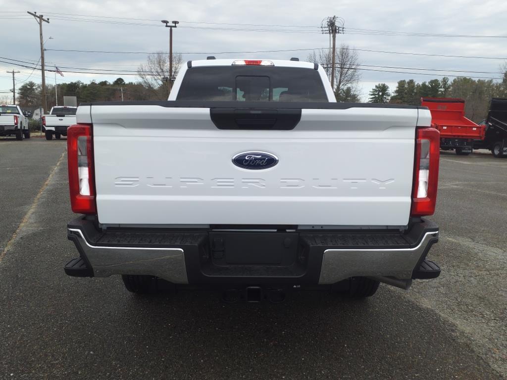 new 2024 Ford F-350 Super Duty car