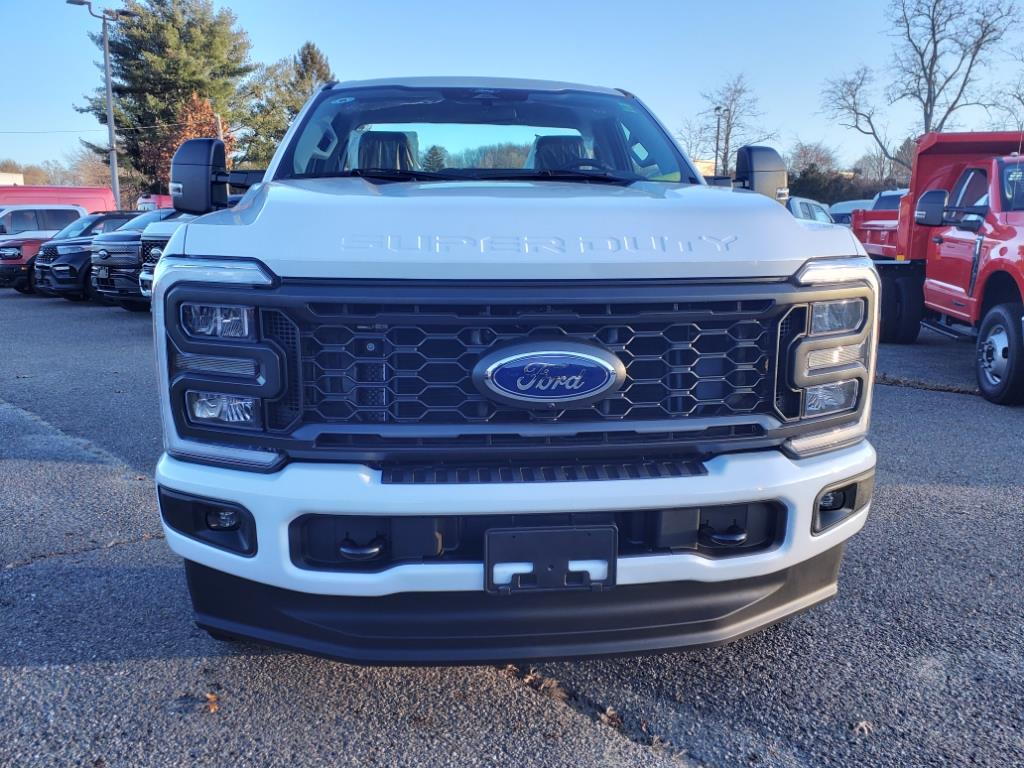 new 2024 Ford F-350 Super Duty car