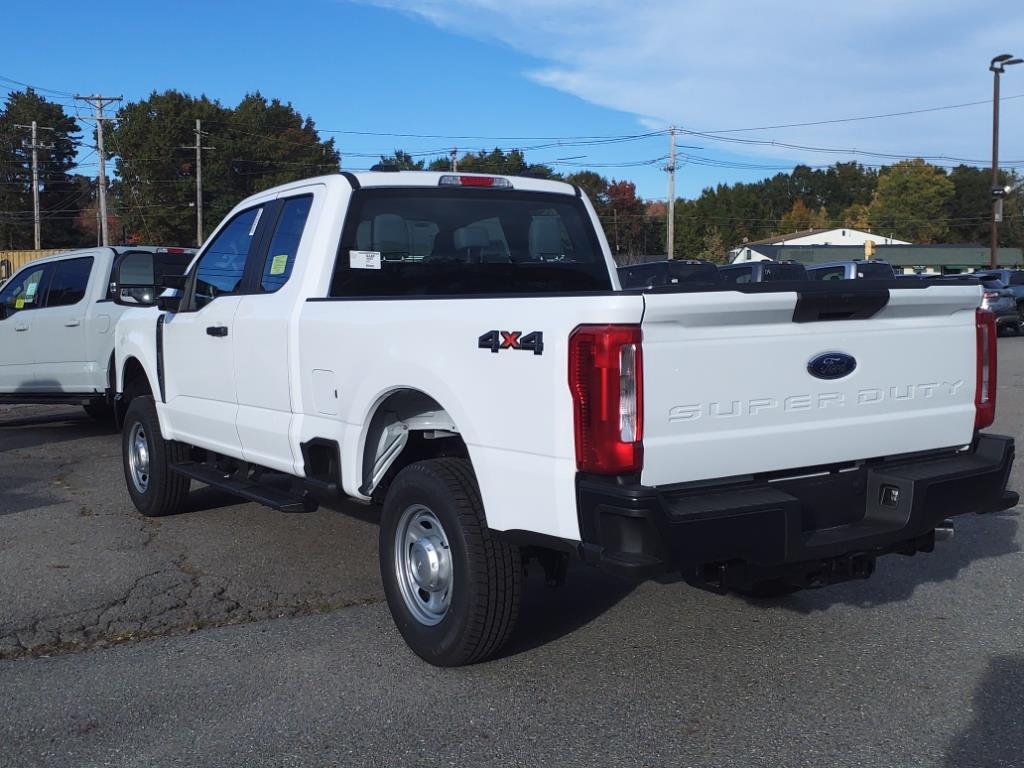 new 2024 Ford F-350 Super Duty car