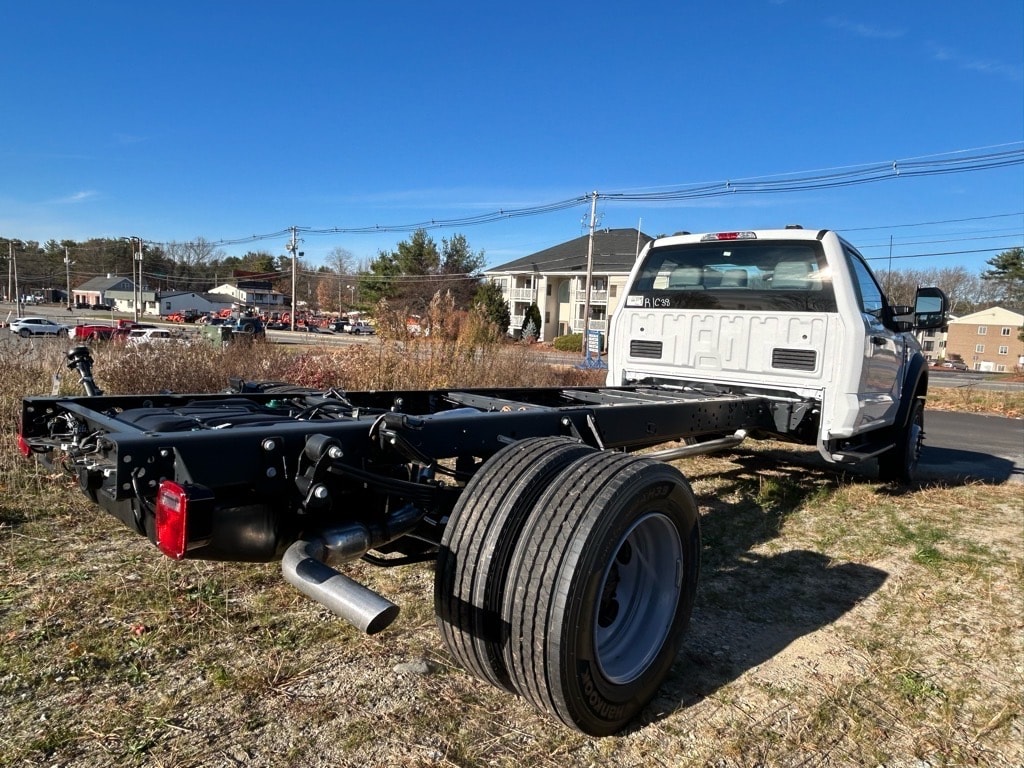 new 2024 Ford F600 Super Duty car