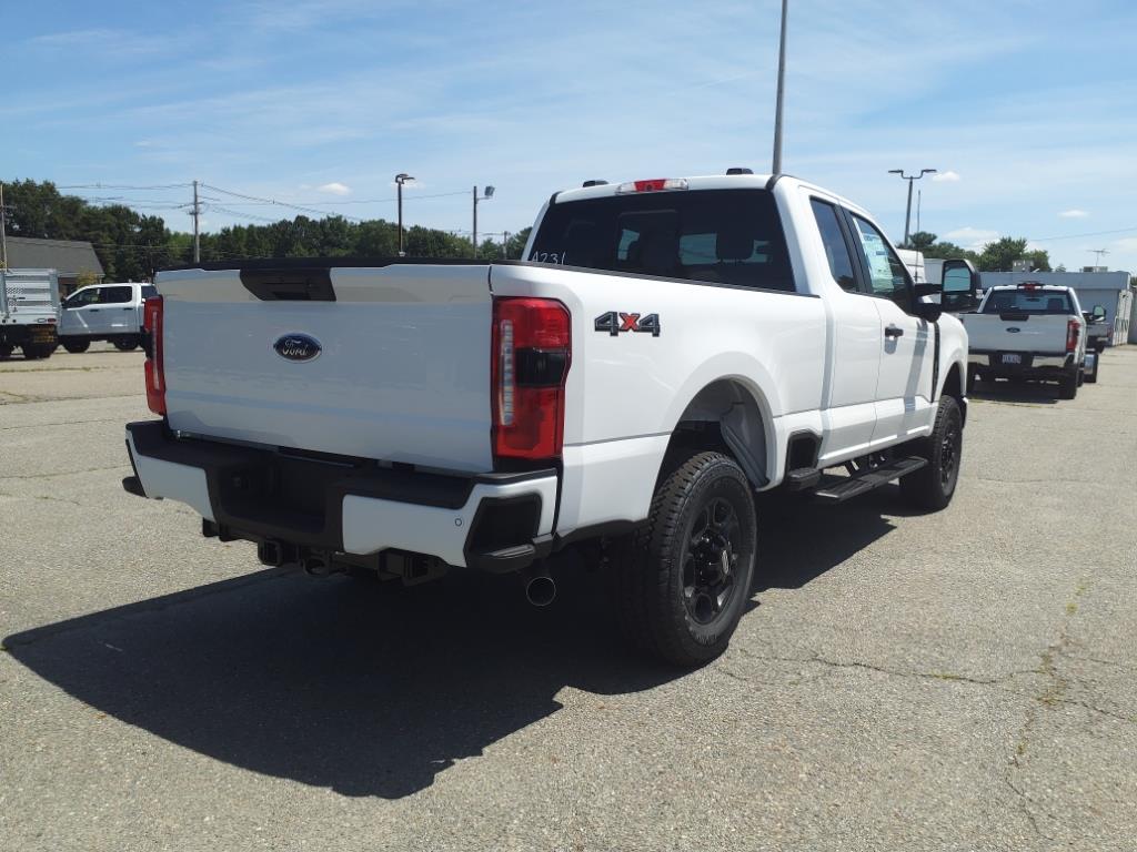 new 2024 Ford F-350 Super Duty car